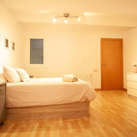 Zona Sagrada Familia Apartment *